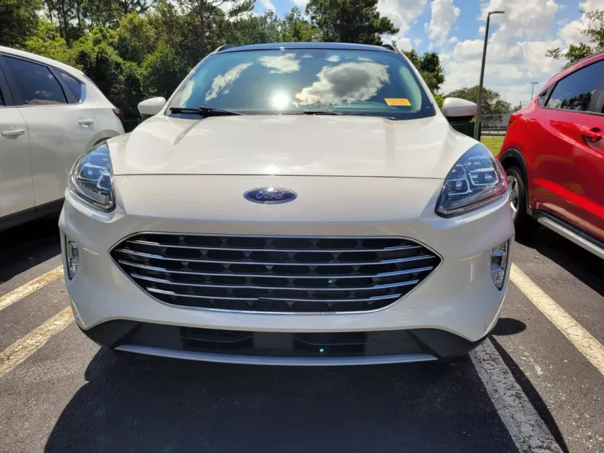 2022 Ford Escape Titanium Plug-In Hybrid photo 1