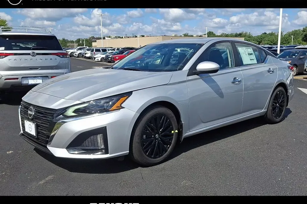 2025 Nissan Altima 2.5 SV photo 1