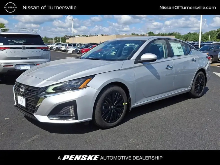 2025 Nissan Altima 2.5 SV photo 1