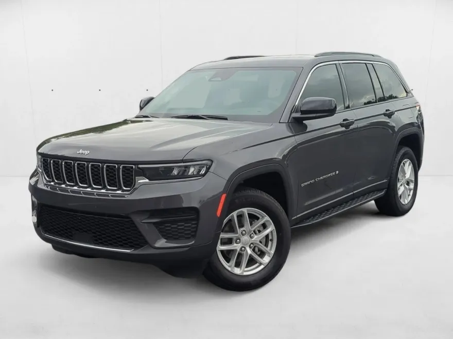 2024 Jeep Grand Cherokee Laredo photo 1