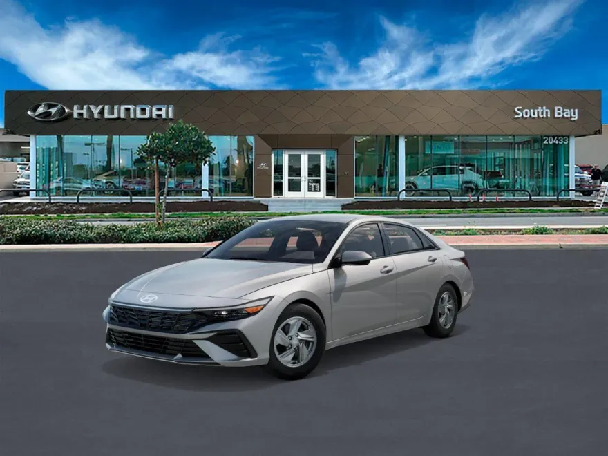 2025 Hyundai Elantra SE photo 1