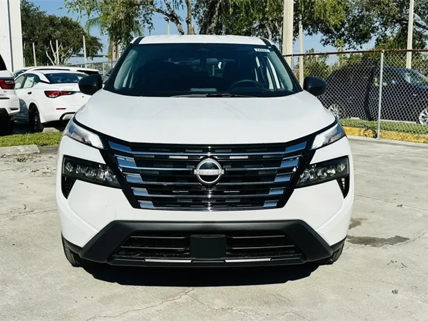 2025 Nissan Rogue S photo 1