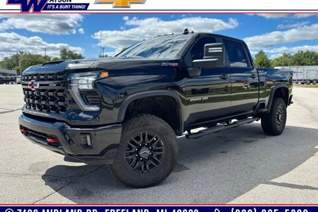 2024 Chevrolet Silverado 2500HD ZR2 photo 1
