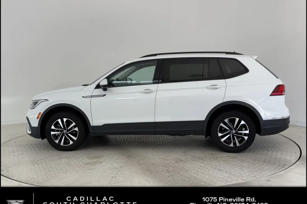 2022 Volkswagen Tiguan S photo 1