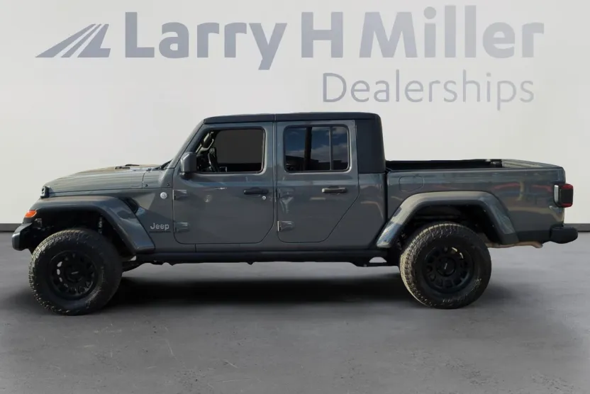 2022 Jeep Gladiator Overland photo 1