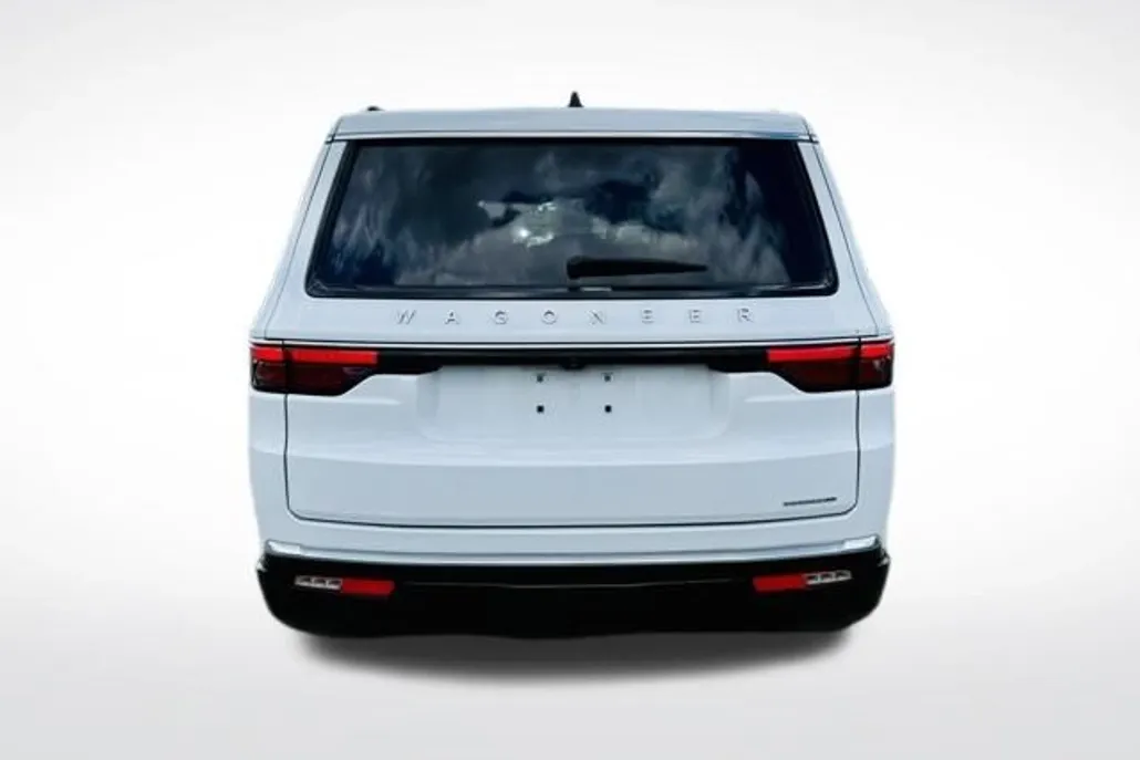2024 Jeep Wagoneer Series II photo 1