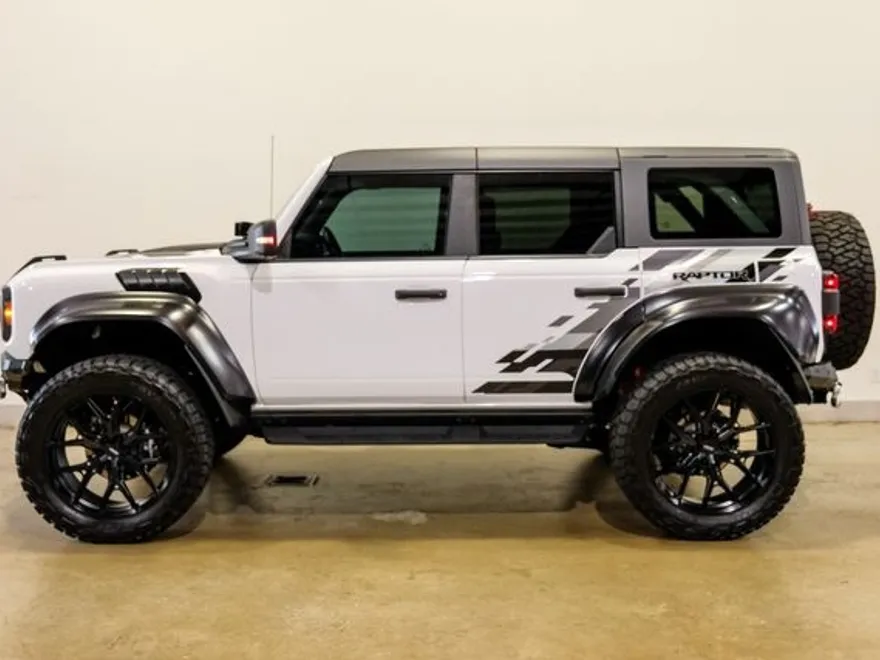 2023 Ford Bronco Raptor photo 4