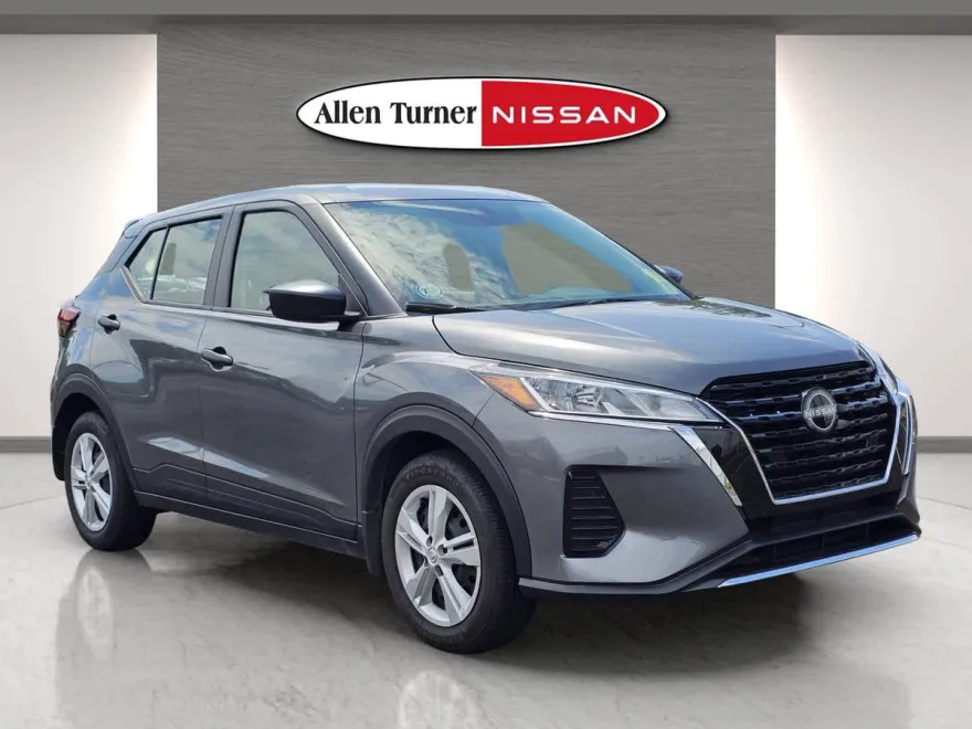 2024 Nissan Kicks S photo 1