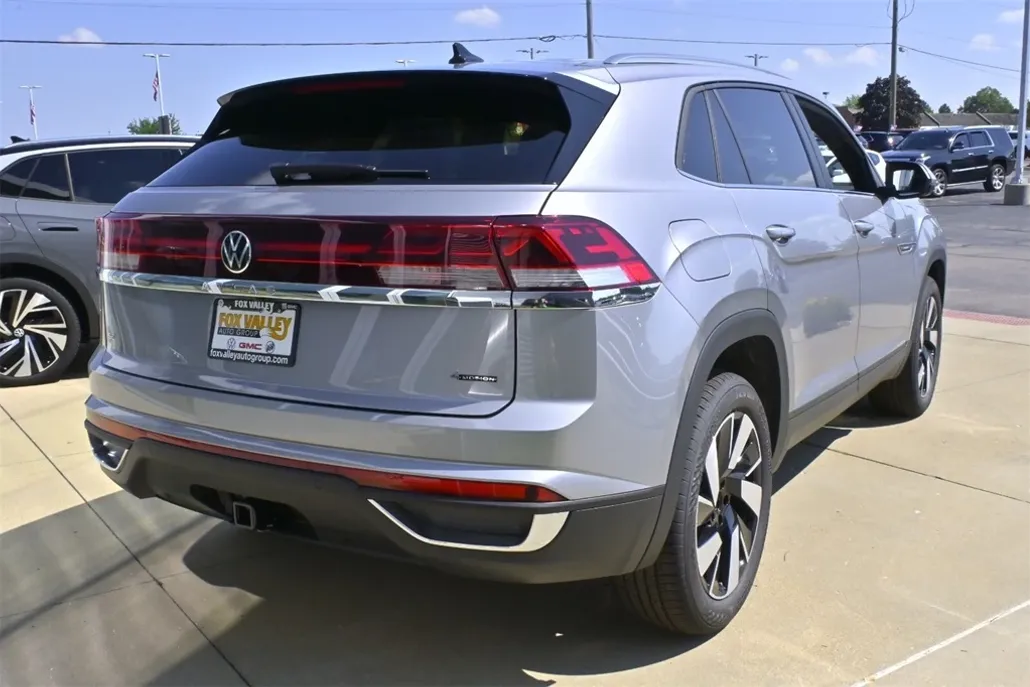 2026 Volkswagen Atlas Cross Sport SE Technology photo 1