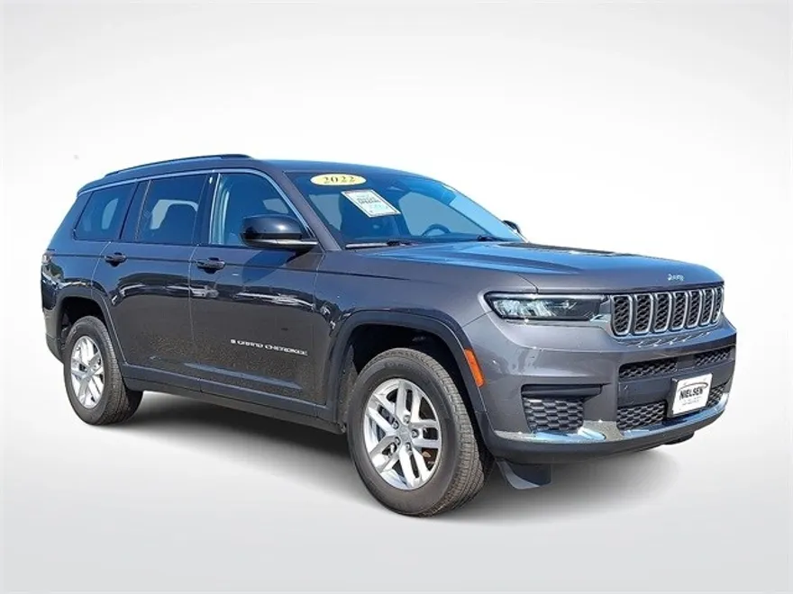 2022 Jeep Grand Cherokee Laredo photo 1