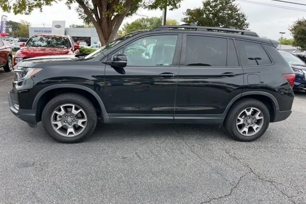 2023 Honda Passport TrailSport photo 1