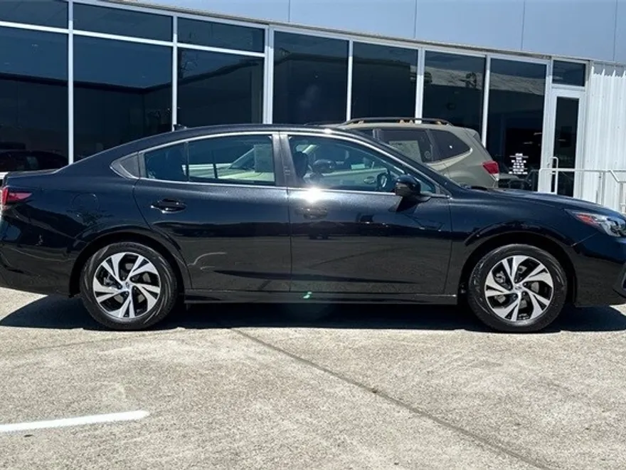 2025 Subaru Legacy Premium photo 1