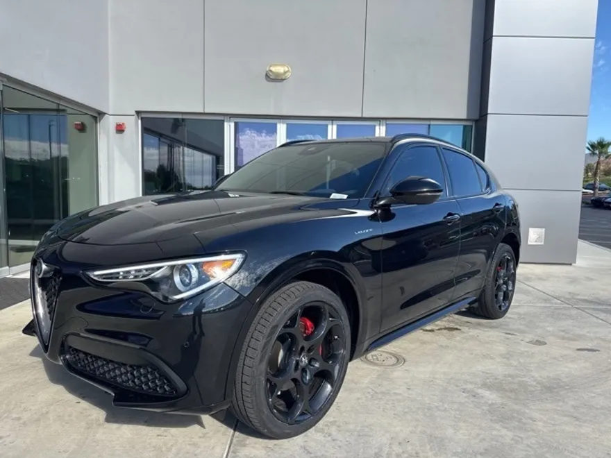 2022 Alfa Romeo Stelvio Ti Sport photo 1