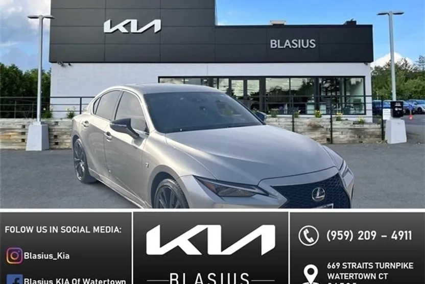 2023 Lexus IS 350 F SPORT photo 1
