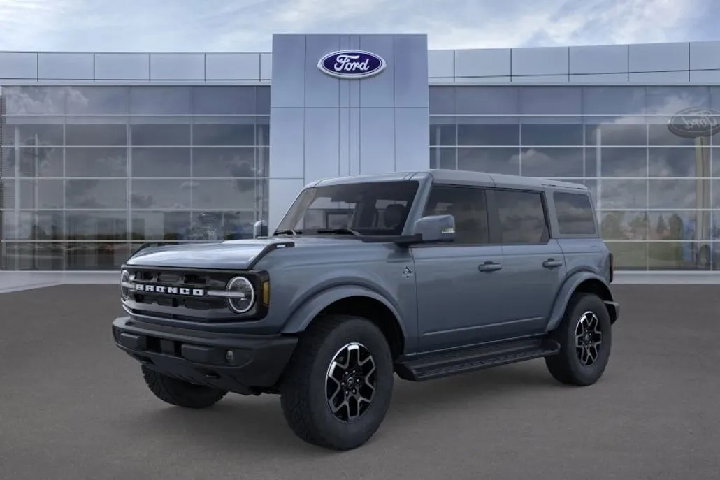2025 Ford Bronco Outer Banks photo 1