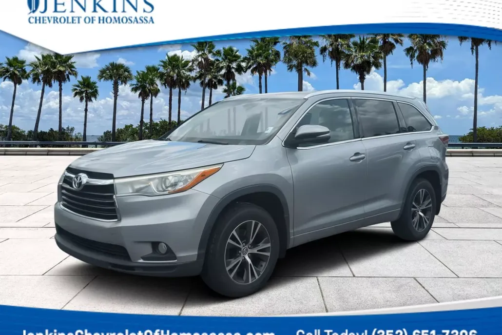 2016 Toyota Highlander XLE photo 1