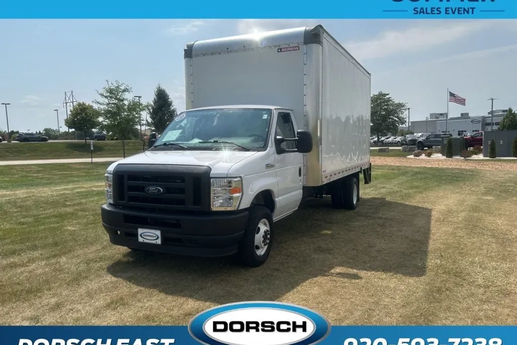 2023 Ford E-450 photo 1