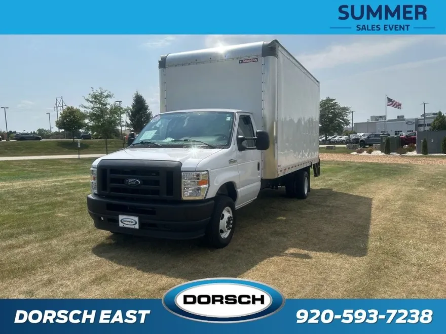 2023 Ford E-450 photo 1