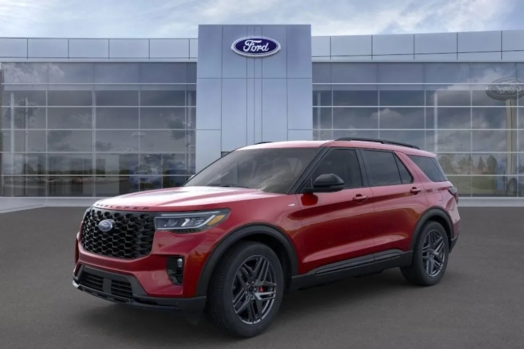 2025 Ford Explorer ST-Line photo 1