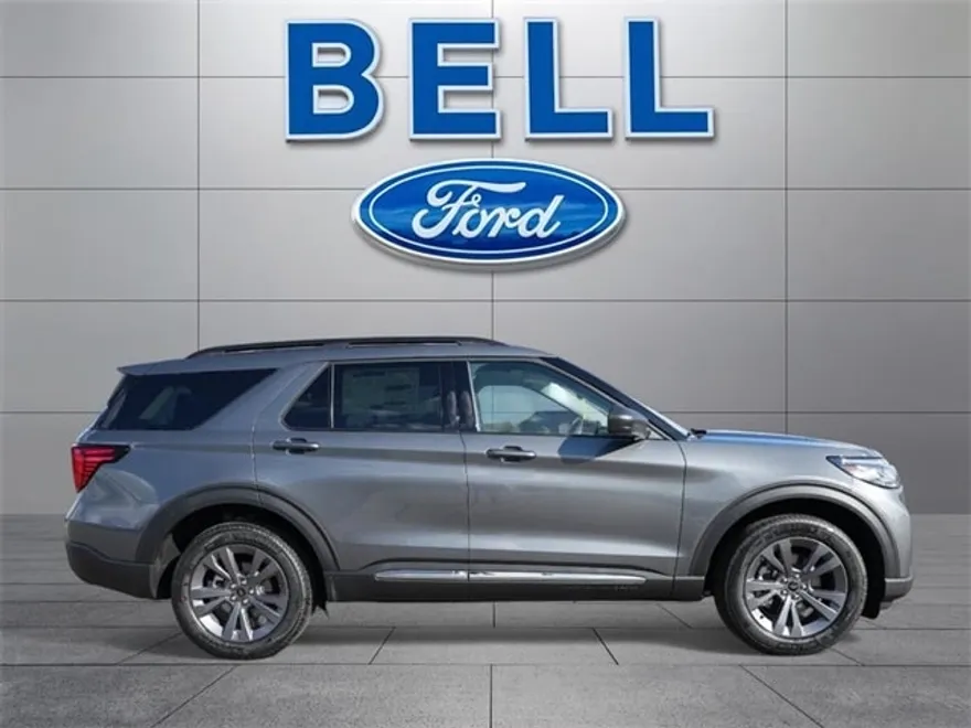2025 Ford Explorer photo 1