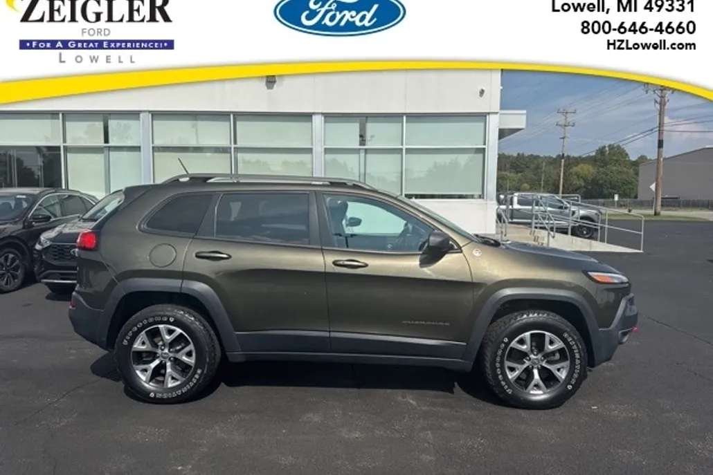 2015 Jeep Cherokee Trailhawk photo 1