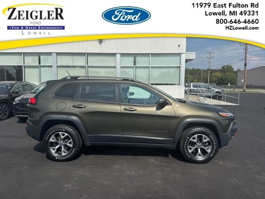 2015 Jeep Cherokee Trailhawk photo 1
