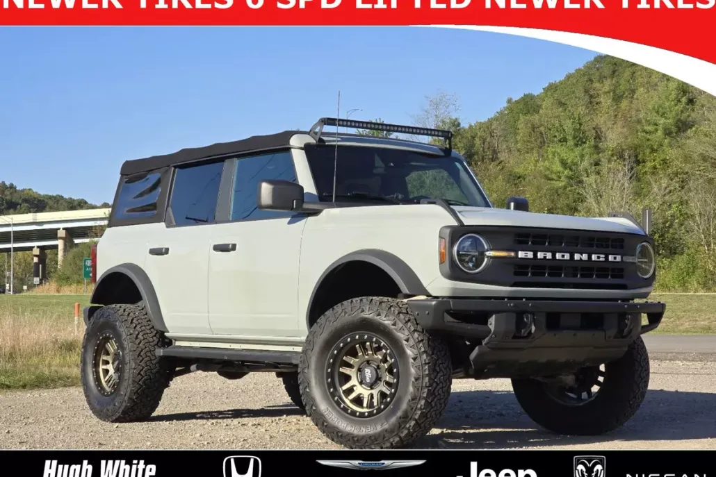 2021 Ford Bronco Black Diamond photo 1