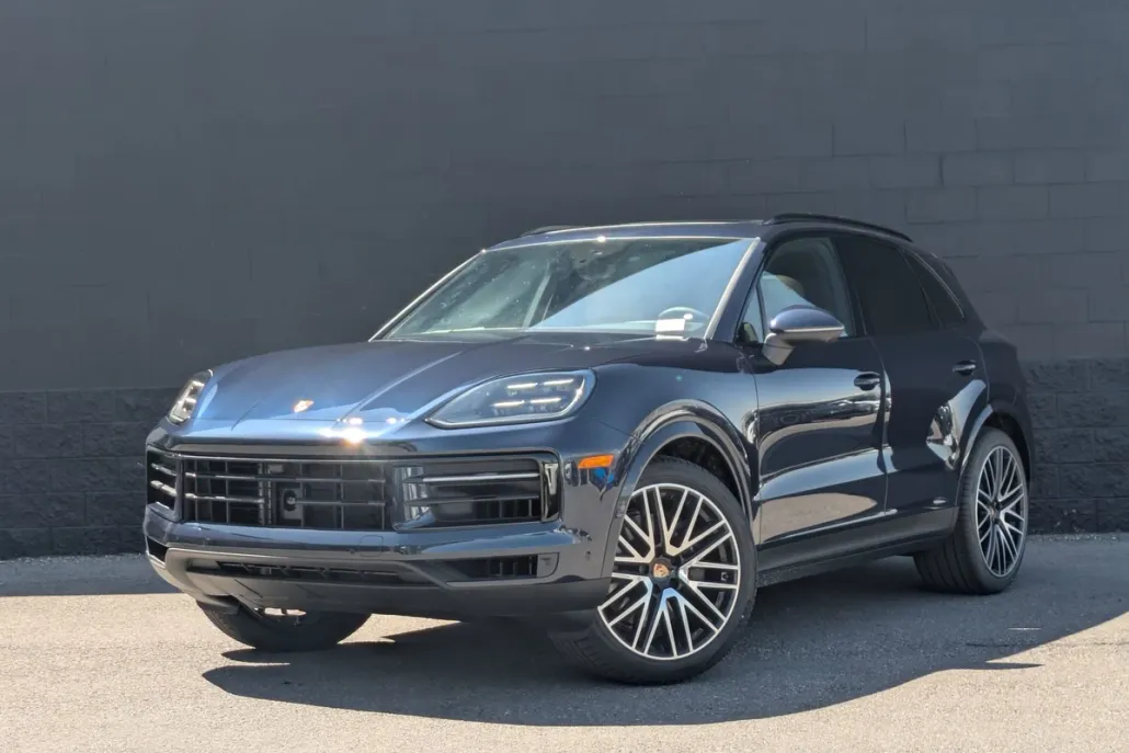 2025 Porsche Cayenne photo 1