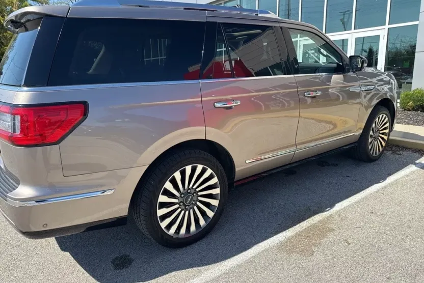 2018 Lincoln Navigator Reserve photo 1