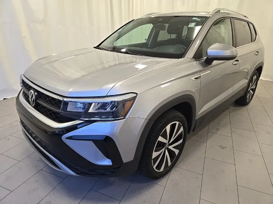 2022 Volkswagen Taos SE photo 1