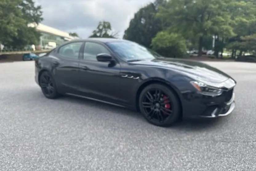 2022 Maserati Ghibli Modena Q4 photo 1