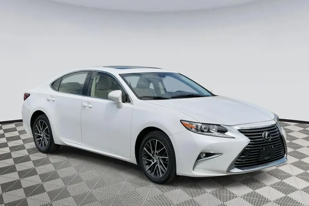 2017 Lexus ES 350 Base photo 1