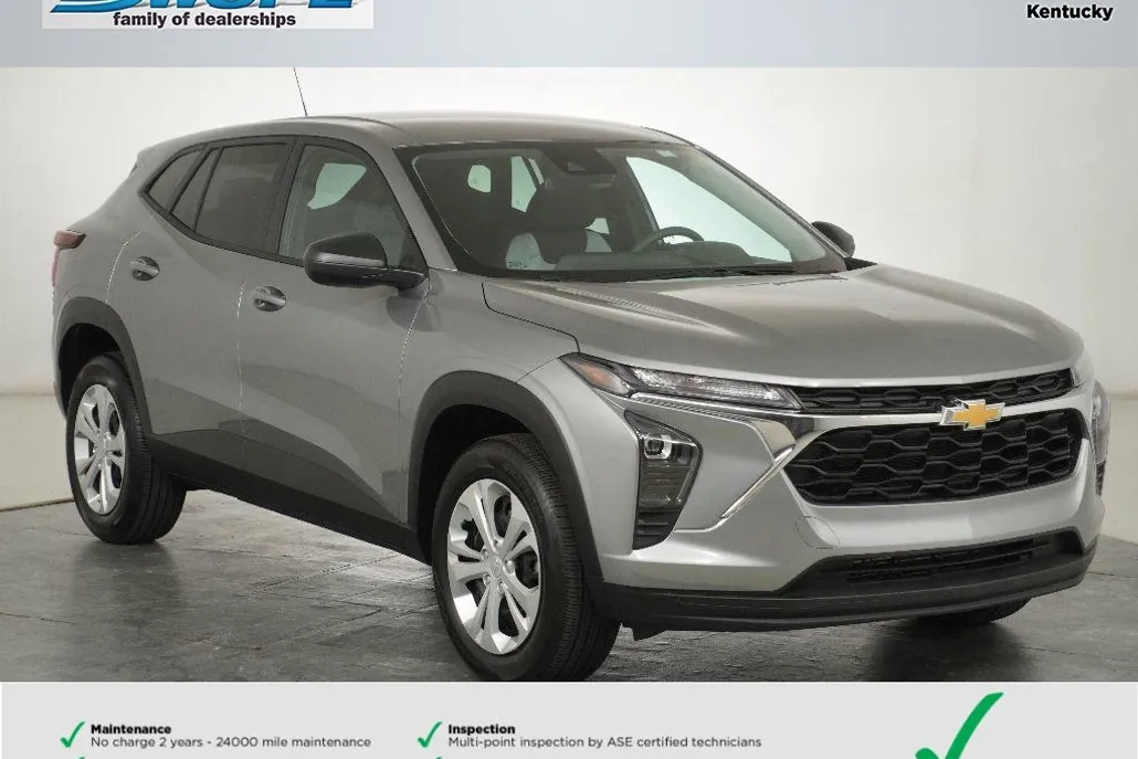 2025 Chevrolet Trax LS photo 1