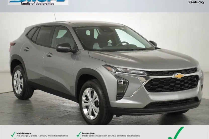 2025 Chevrolet Trax LS photo 1