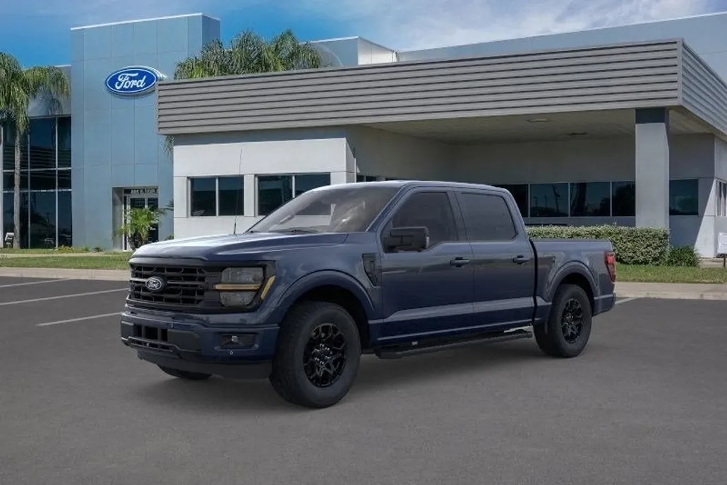 2025 Ford F-150 XLT photo 1