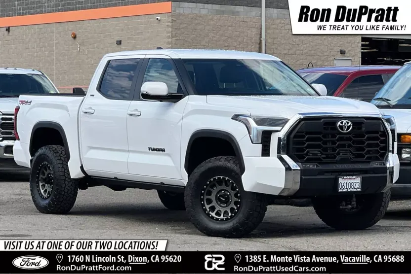2024 Toyota Tundra SR5 photo 1