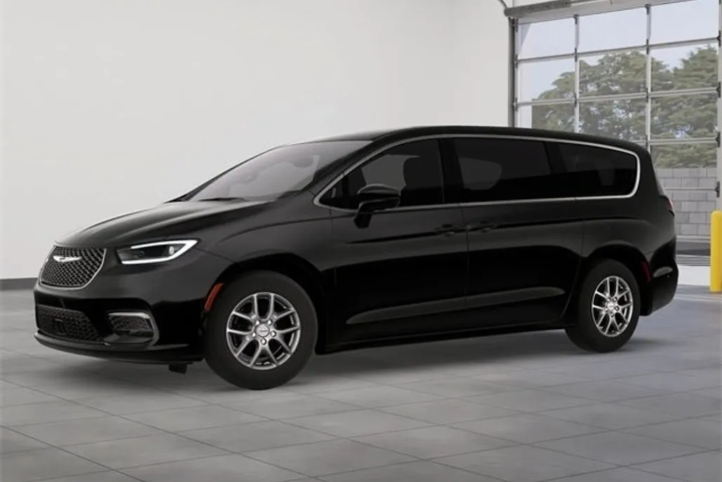 2026 Chrysler Pacifica photo 1