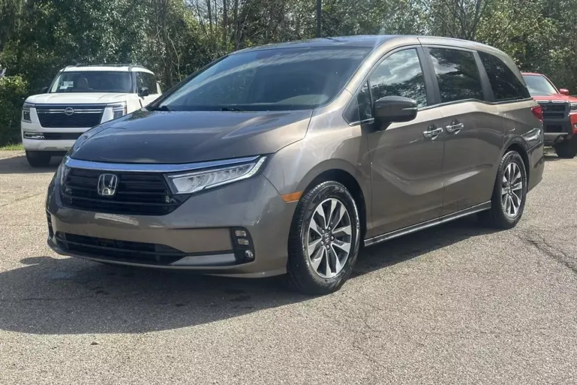 2023 Honda Odyssey EX-L photo 1