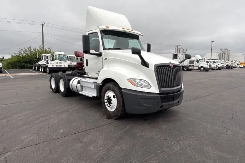 2020 International LT625 LT photo 1