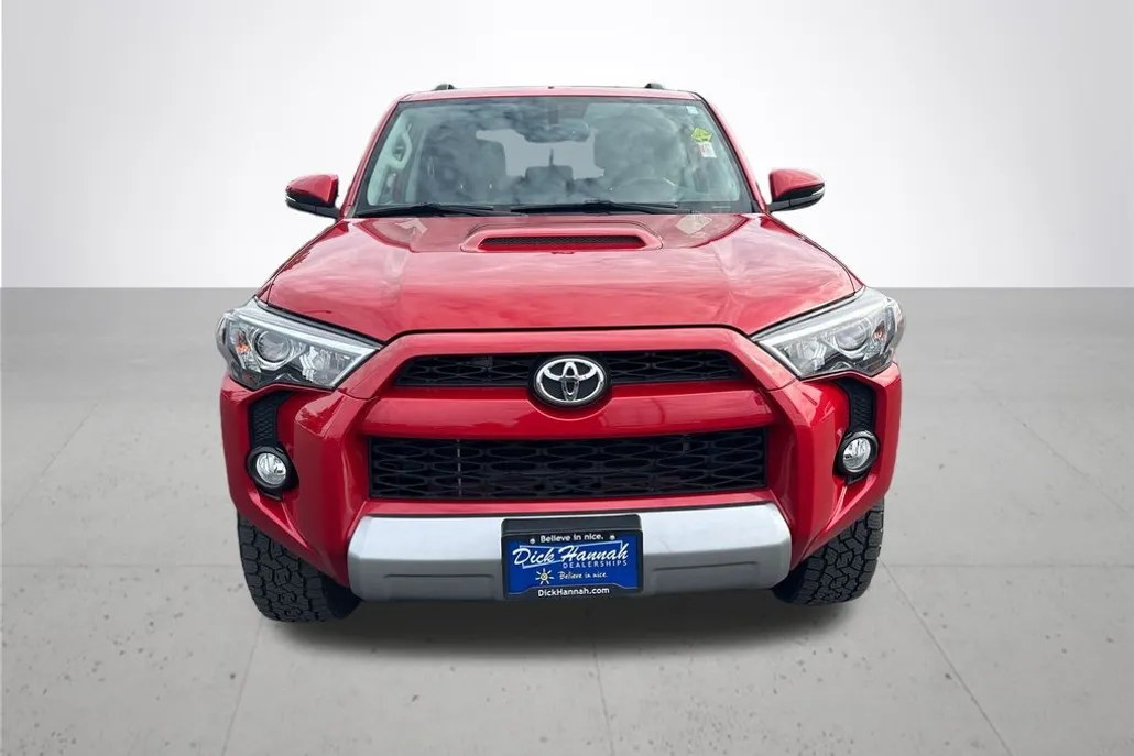 2019 Toyota 4Runner TRD Off-Road Premium photo 1