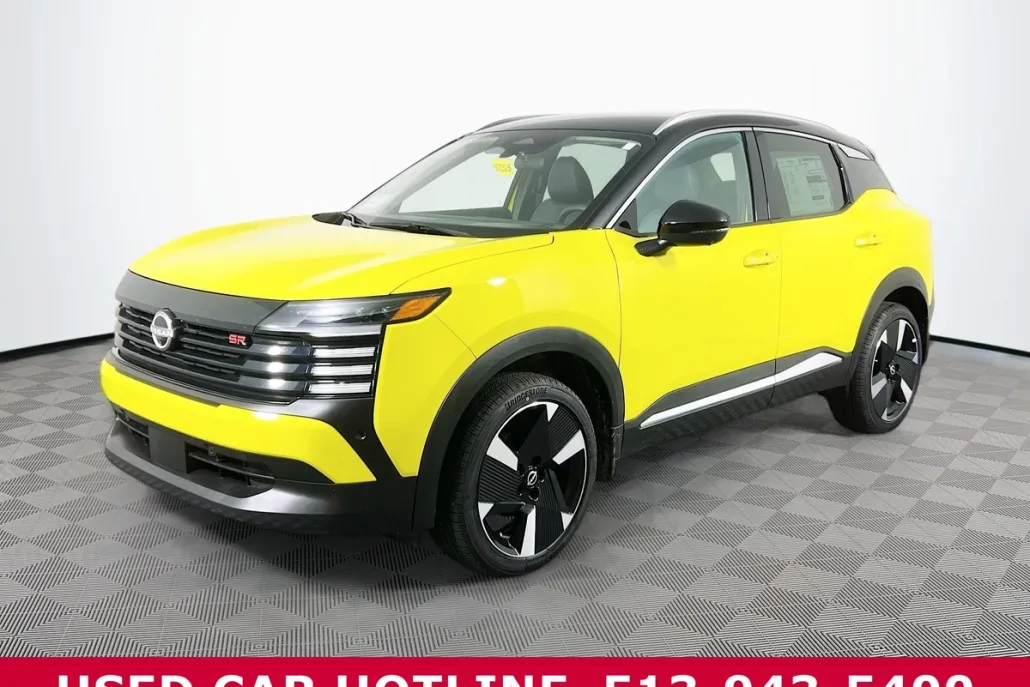 2025 Nissan Kicks SR photo 1