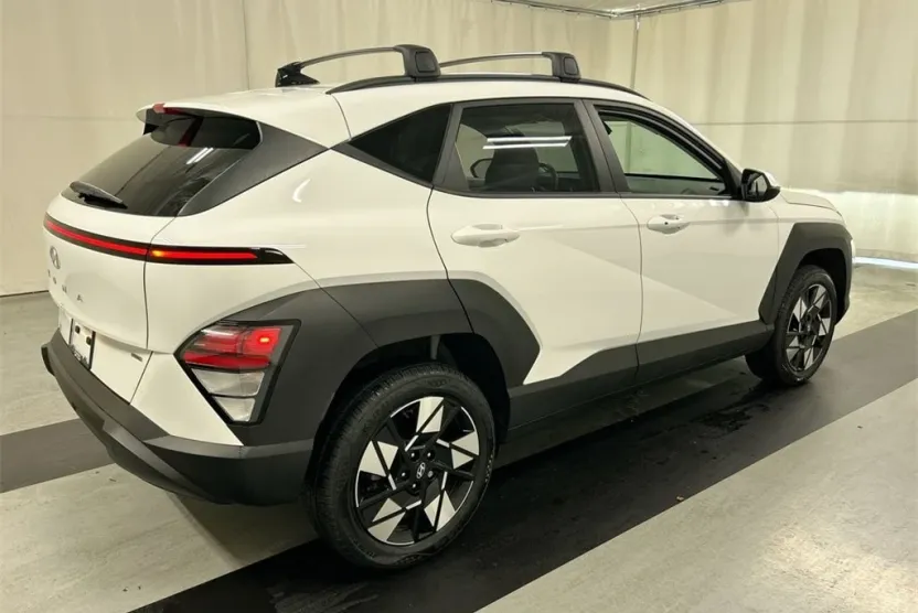 2025 Hyundai Kona SEL photo 1