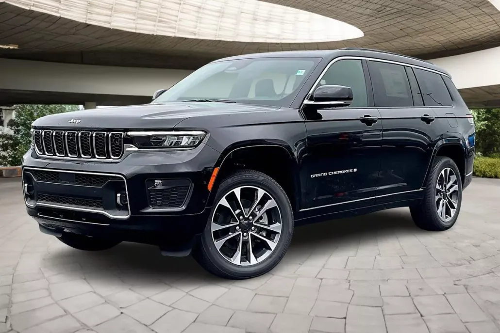 2025 Jeep Grand Cherokee Overland photo 1