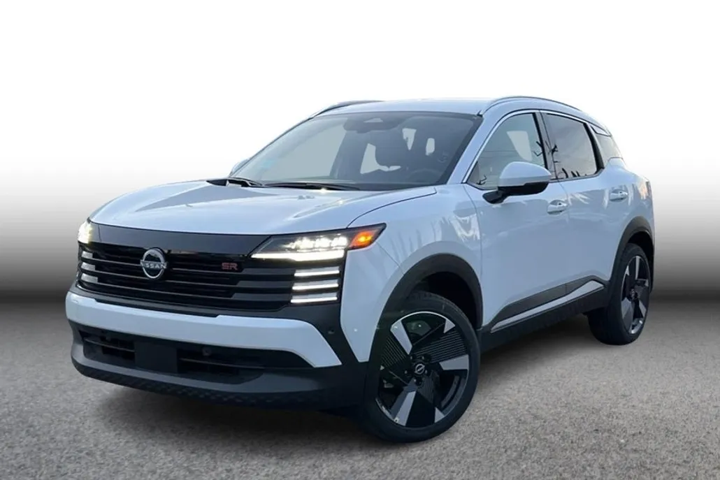 2025 Nissan Kicks SR photo 1