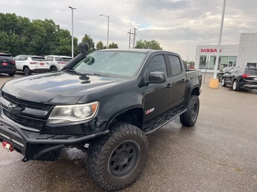 2017 Chevrolet Colorado Z71 photo 1