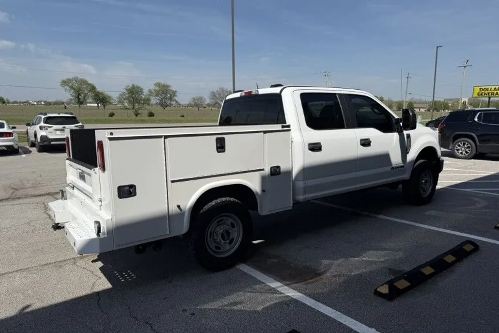 2021 Ford F-250 XL photo 1