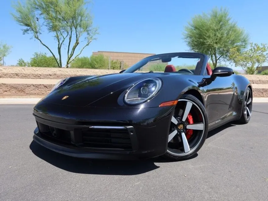 2020 Porsche 911 Cabriolet photo 1