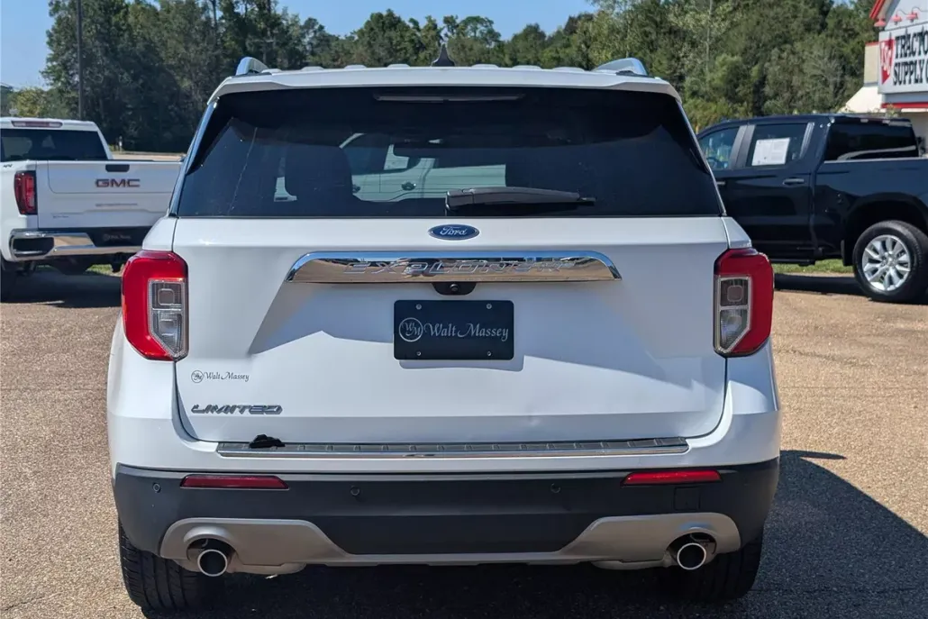 2022 Ford Explorer Limited photo 1