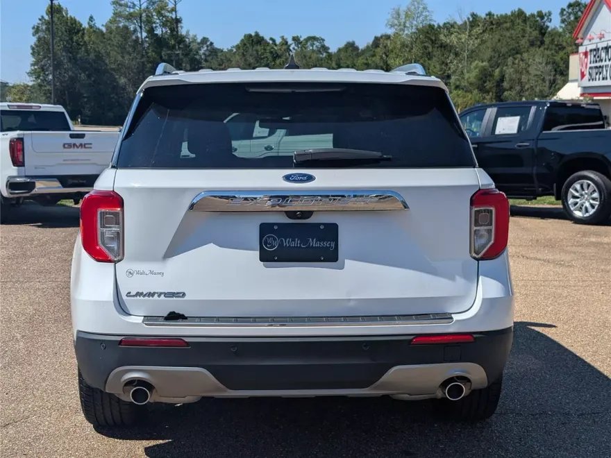2022 Ford Explorer Limited photo 1