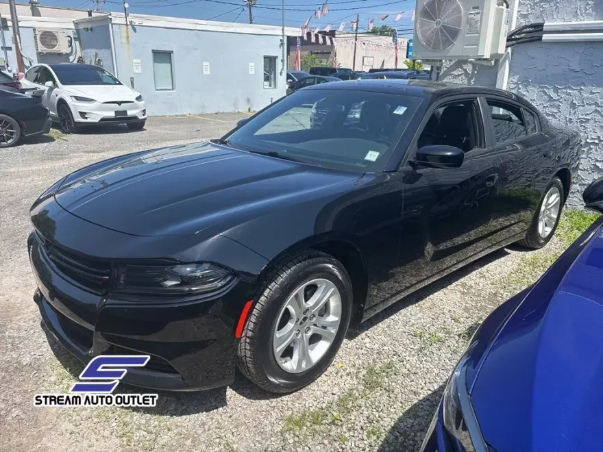 2022 Dodge Charger SXT photo 1
